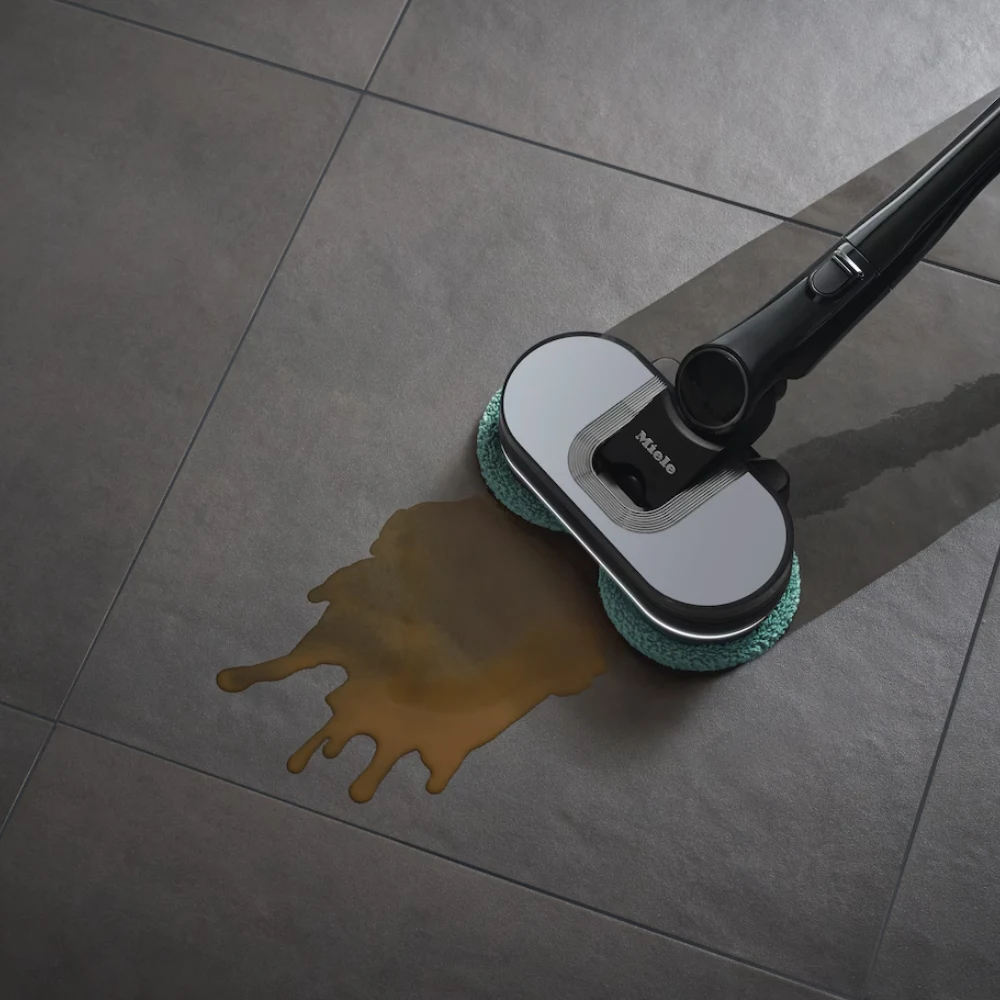 Miele Triflex HX3 Aqua Islak Kuru Şarjlı Dikey Süpürge Siyah